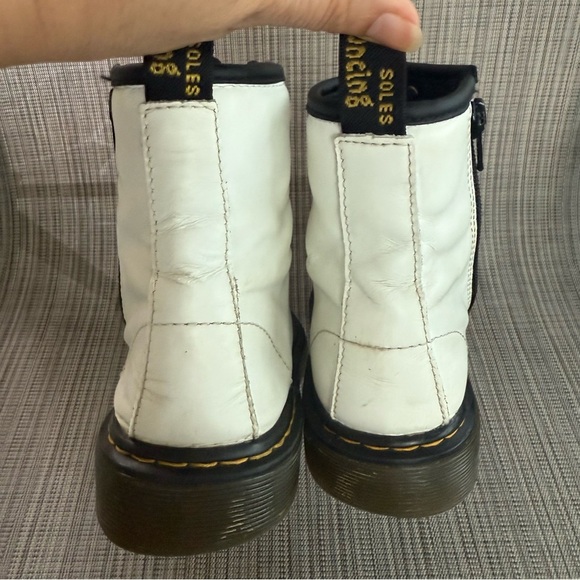 Dr. Martens White Leather Ankle Boots Size 2 - Picture 7 of 12